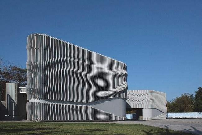 鋼結(jié)構(gòu)建筑